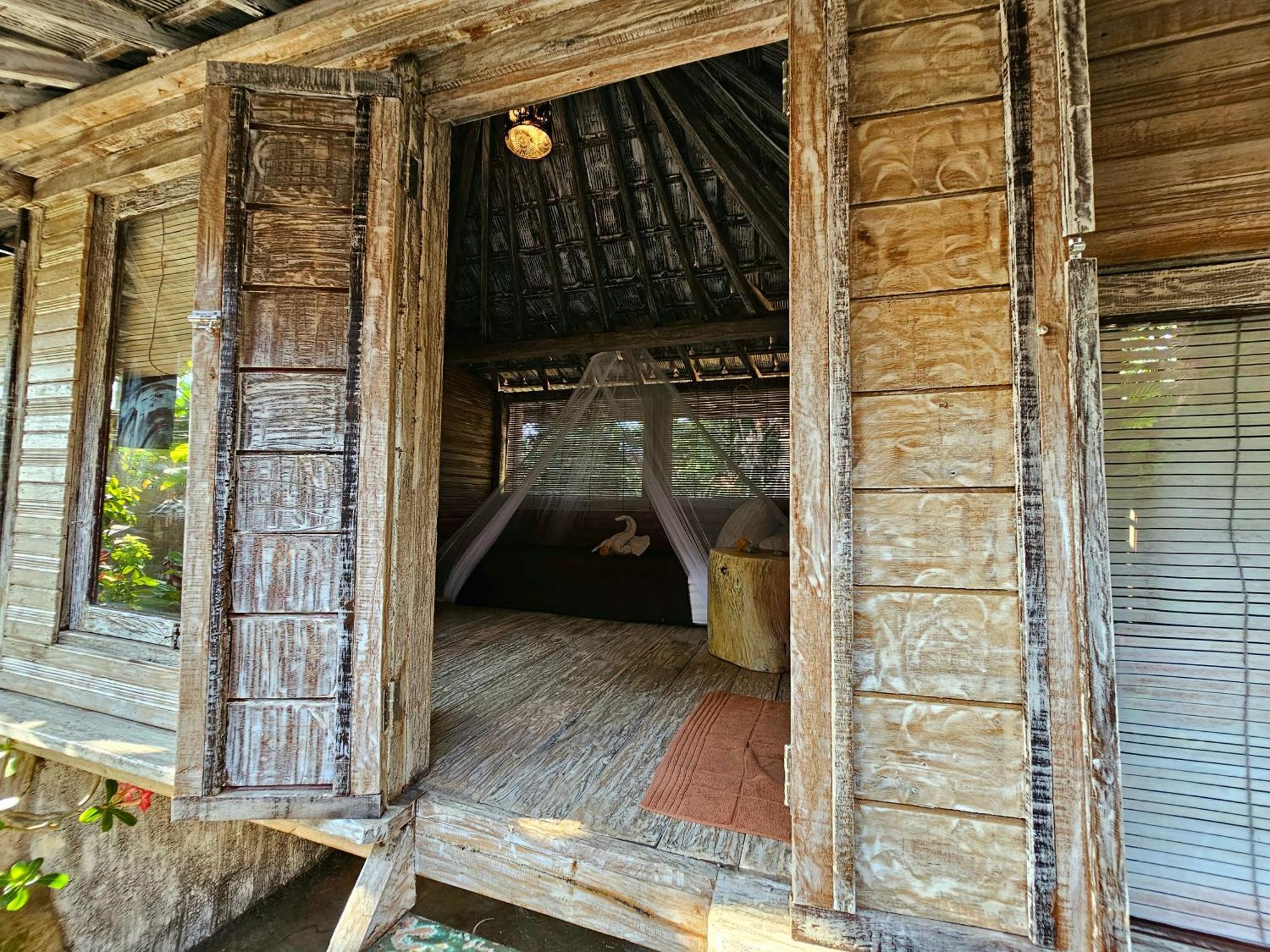 Funky Place Lovina  Luaran gambar