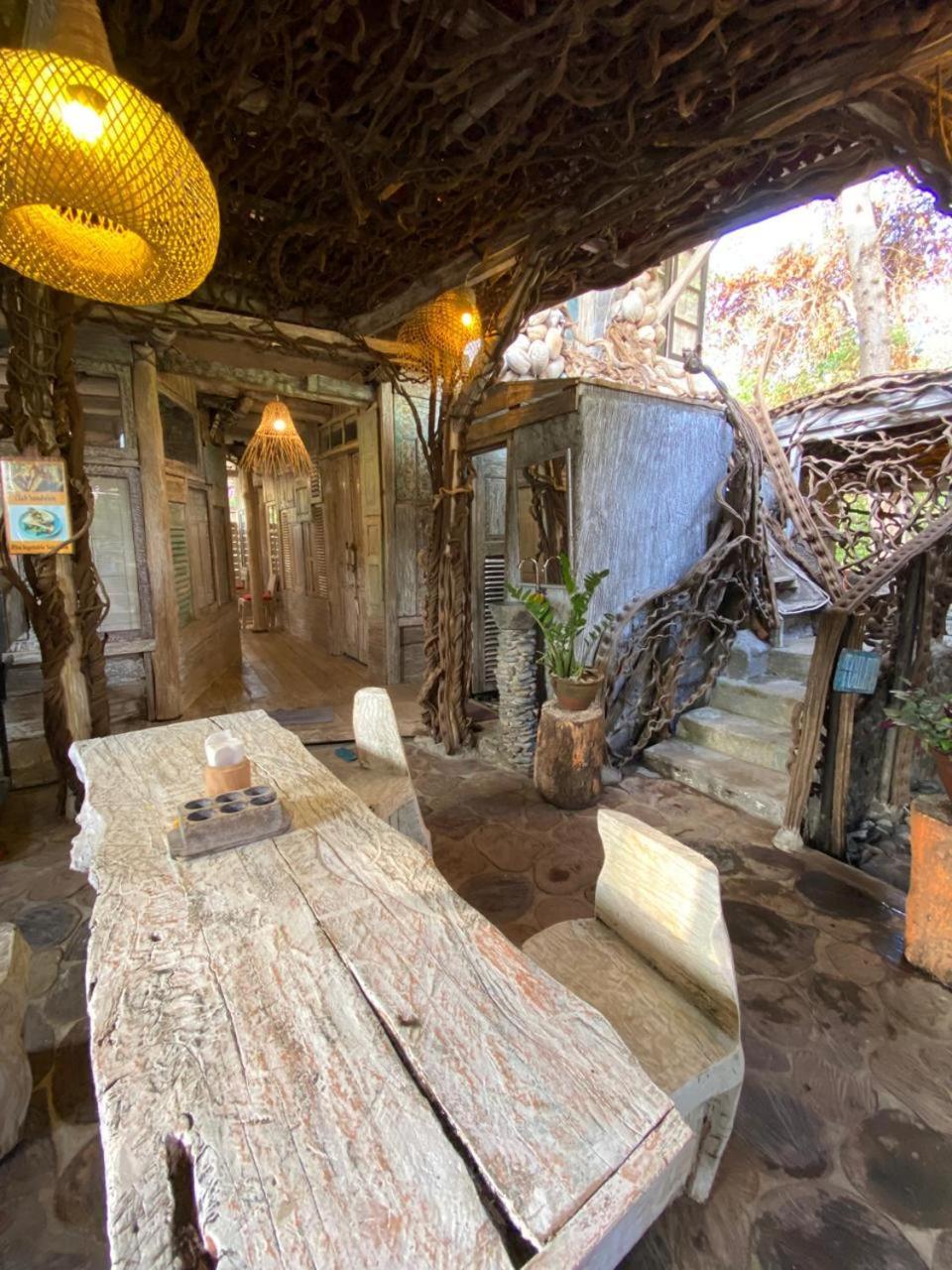 Funky Place Lovina  Luaran gambar