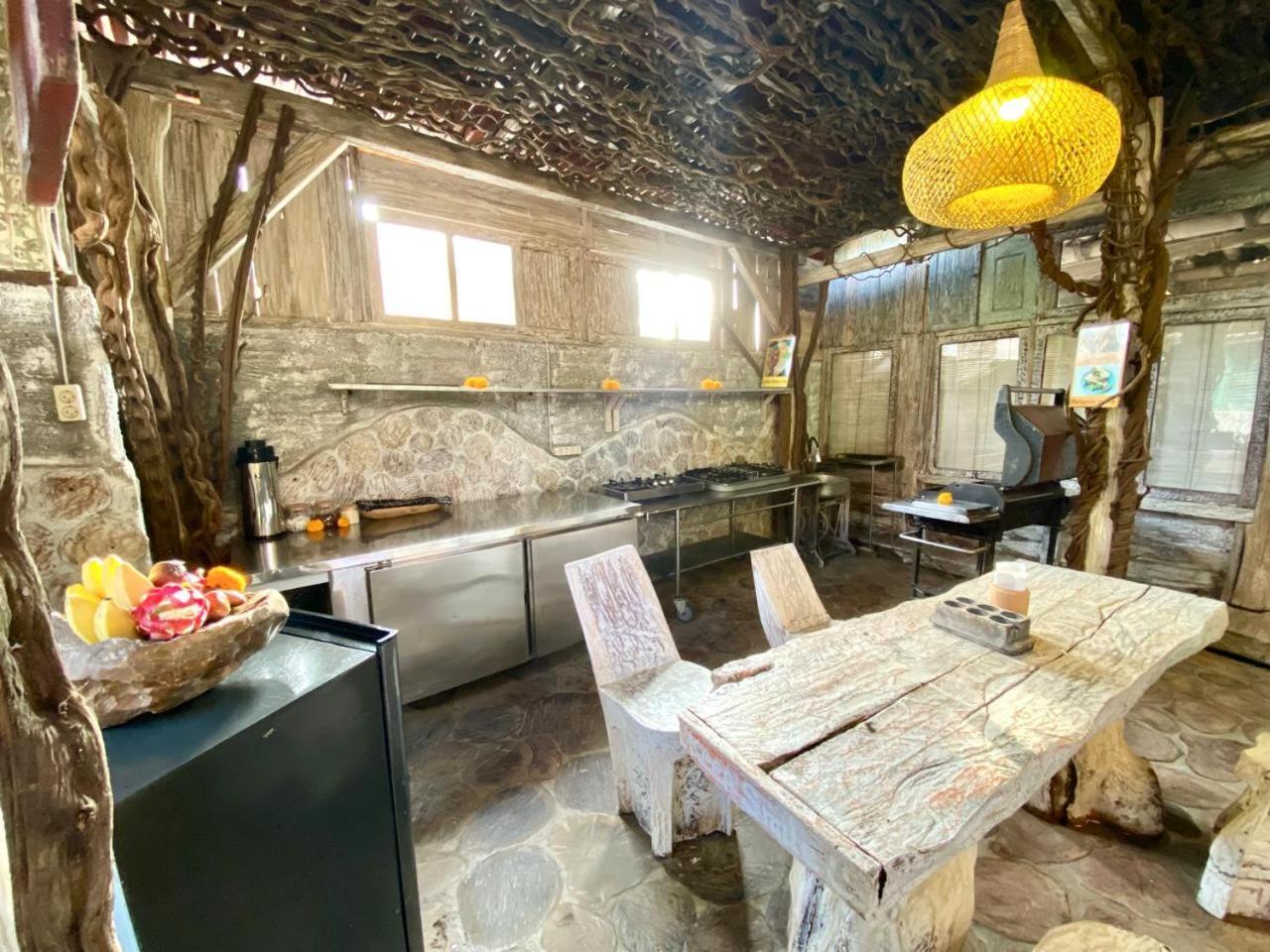 Funky Place Lovina  Luaran gambar