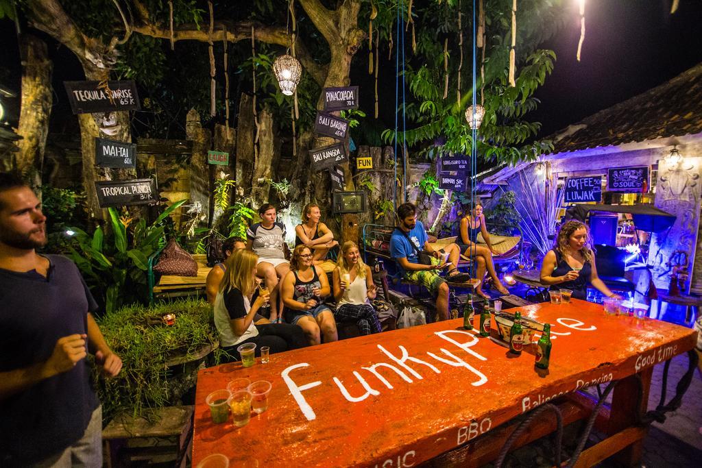 Funky Place Lovina  Luaran gambar