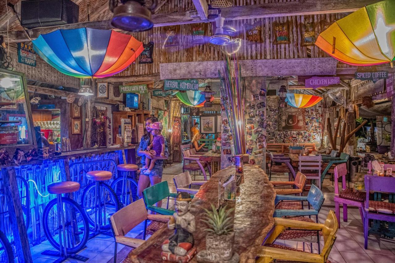 Funky Place Lovina  Luaran gambar