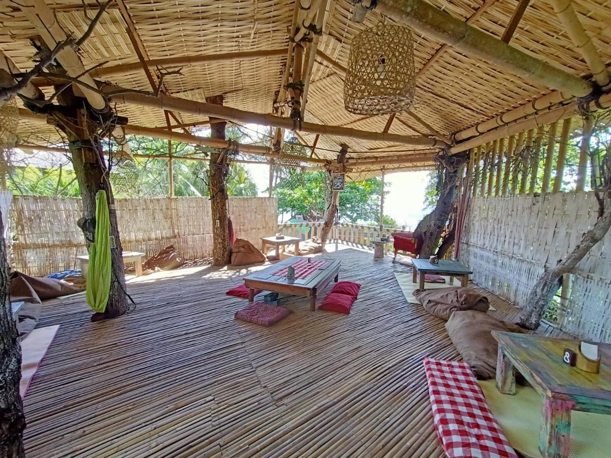 Funky Place Lovina  Luaran gambar